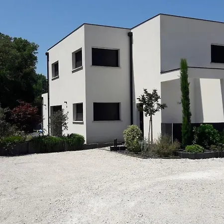 ヴィラ Proche De Bordeaux グランディニャン
